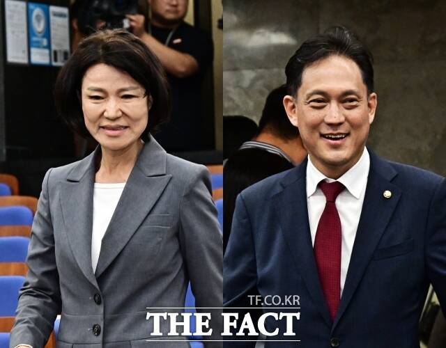윤석열 정부 당시 '2인 체제' 방송통신위원회를 이끌었던 이진숙·김태규 국민의힘 의원의 과학기술정보방송통신위원회 합류 가능성이 거론되면서 후반기 과방위에서도 방송·통신 현안을 둘러싼 강대강 대치가 재연될 수 있다는 전망이 나온다. 사진은 이 의원(왼쪽)과 김 의원. /배정한 기자
