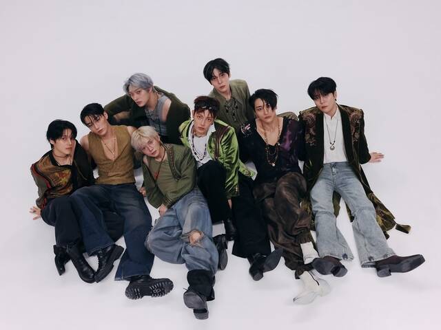 그룹 에이티즈가 열네 번째 미니앨범 'GOLDEN HOUR : Part.5'의 마지막 콘셉트 포토를 공개했다. /KQ엔터테인먼트