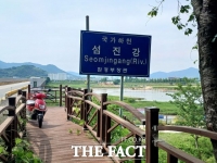 섬진강 찾은 기후부 장관…홍수·녹조·생태 점검