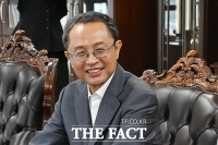  개혁행동포럼과 간담회 갖는 최완주 언론중재위원장 [포토]