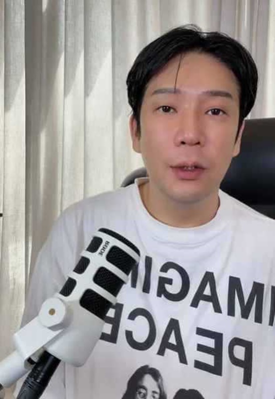 MC몽이 차가원 회장으로부터 약 103억 원 상당의 선물과 지원을 받았다는 주장이 나온 가운데 지난해차회장과 결별하고 회사를 떠날 때까지 원헌드레드 산하 빅플래닛메이드의 프로듀서로 활동하며 회사 운영과 아티스트 제작 과정에 깊이 관여해온 것으로 알려져 있다. /MC몽 채널