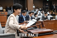  한성숙 총리 후보자 인사청문특위 회의 주재하는 백혜련 위원장 [TF사진관]