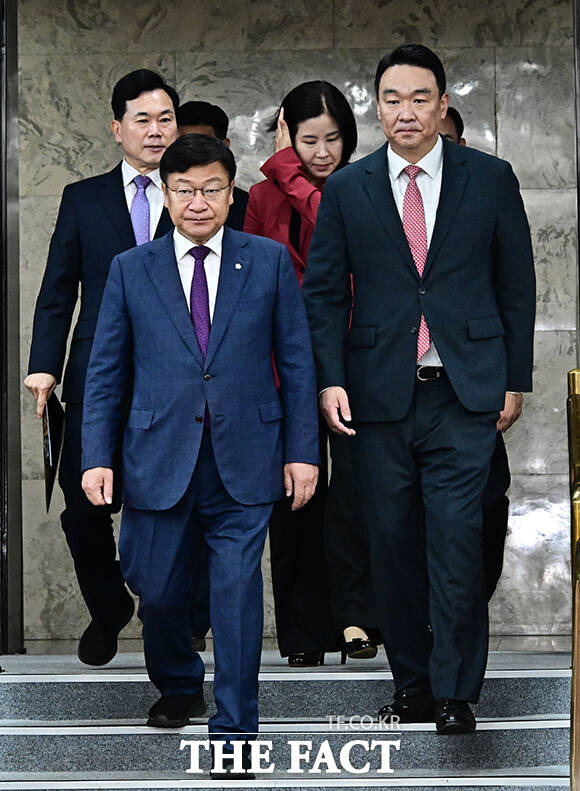 정점식 국민의힘 원내대표가 19일 오전 서울 여의도 국회에서 열린 원내대책회의에 참석해 모두발언을 하고 있다. /국회=배정한 기자