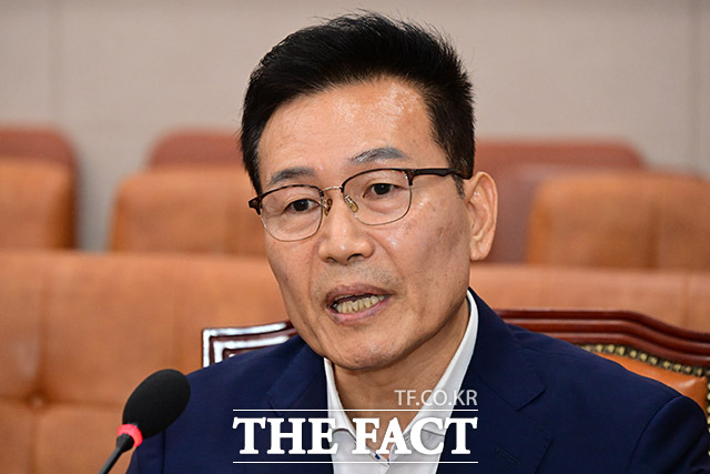 서울남부지법 형사11단독 이아영 판사는 19일 오후 2시 국회증언감정법 위반 혐의로 기소된 송 씨에게 벌금 500만원을 선고했다. /남윤호 기자