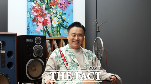 이광기 갤러리끼 대표는 갤러리끼는 여름의 시작을 우종택 작가의 개인전 무시광겁의 묘유로 연다며 끝을 알 수 없는 시간의 흐름 속에서 생명의 본질과 존재의 기운을 탐구해 온 작가의 사유가 자연과 수행, 예술이 만나는 깊은 공간 속에서 새롭게 펼쳐질 것이라고 밝혔다. /더팩트 DB