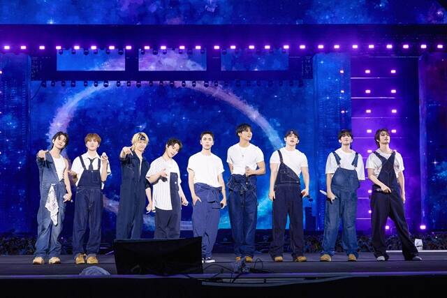 그룹 세븐틴(SEVENTEEN)이 팬미팅 '캐럿 랜드'를 개최하고 팬들과 특별한 추억을 쌓았다. /플레디스 엔터테인먼트