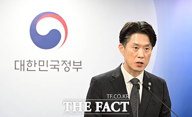 노용석 중소벤처기업부 1차관이 22일 오후 서울 종로구 정부서울청사에서 모두의창업 개인정보 유출 사태와 관련한 진행 현황 및 향후 운영 방안에 대해 브리핑하고 있다. /임영무 기자