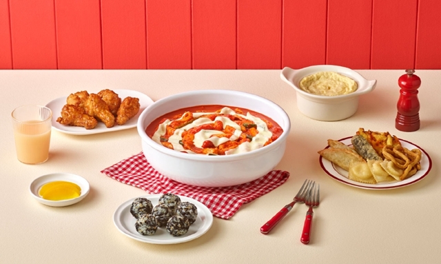 떡볶이 프랜차이즈 브랜드 동대문엽기떡볶이 가맹본부인 핫시즈너는 22일 공지사항을 통해 1년의 유예를 두고 내년 7월 1일 전 제품 판매가를 일괄 7% 인상한다고 밝혔다. /엽기떡볶이 홈페이지 캡처