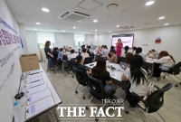  대전보건대학교 통합 늘·돌봄센터, 다문화 여성 위한 'K-뷰티 교육' 진행