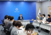  정용래 대전시 유성구청장 '수행비서 폐지…행정 실무에만 집중'
