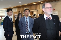  '이 대통령 강력범죄 연루' 주장 모스 탄 24일 경찰 조사