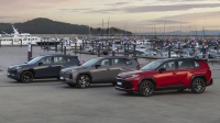  0.7% 시장 노리는 토요타·BYD…PHEV 존재감 키울까