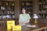  37주년 맥심 모카골드, 노란 스틱에 담은 동서식품의 '황금비율'
