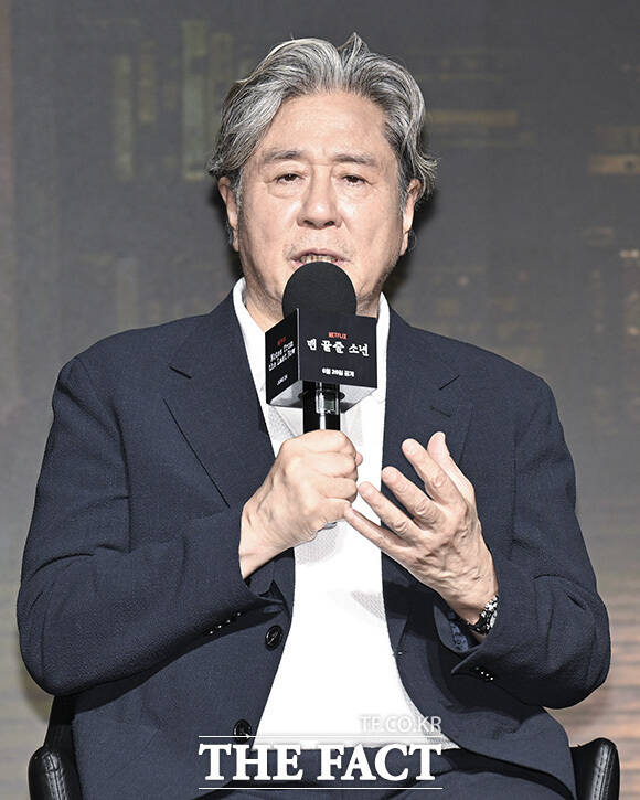 배우 최민식과 김규태 감독, 배우 최현욱(왼쪽부터) 포즈를 취하고 있다.