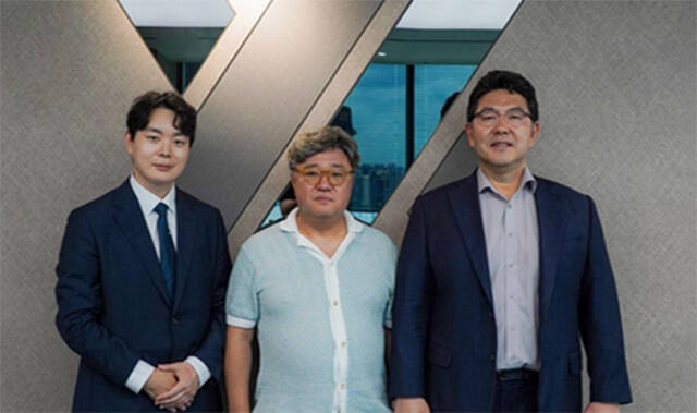 법무법인 YK가 한국전력산업중소사업자협회(KEISA) 특별회원으로 가입했다. 사진은 법무법인 YK 강경훈 대표변호사(오른쪽부터), KEISA 김지곤 회장, 법무법인 YK 이재성 변호사./KEISA