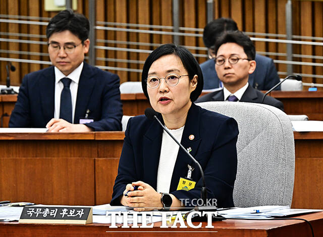 한성숙 국무총리 후보자가 25일 오전 서울 여의도 국회에서 열린 인사청문회에 출석해 모두발언을 하고 있다. /국회=배정한 기자