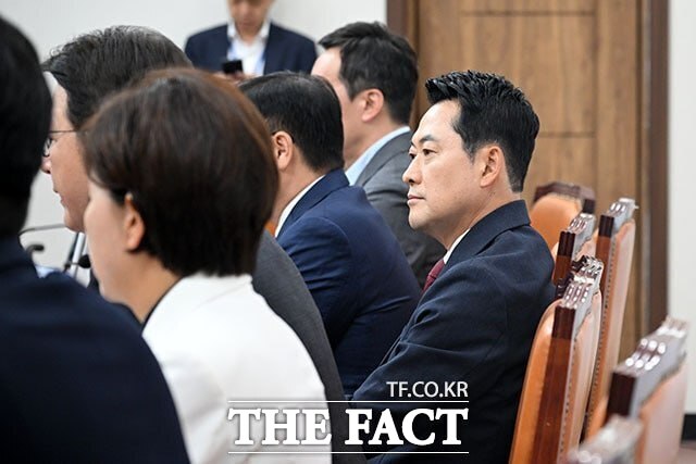 과로로 엿새간 입원한 뒤 당무에 복귀한 장동혁 대표가 6·3 지방선거를 앞두고 중단됐던 당 윤리위원회를 재가동해 친한계 의원들의 징계를 다시 추진할 가능성을 시사했다. /서예원 기자