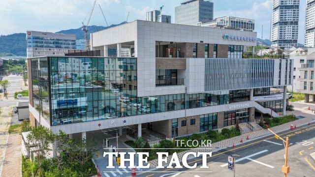 갈현동행정복지센터 신청사 전경 /과천시