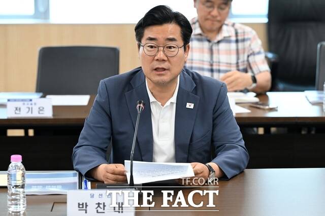 박찬대 인천시장 당선인이 28일 인수위원회 전체회의에서 모두발언을 하고 있다. /박찬대 인수위