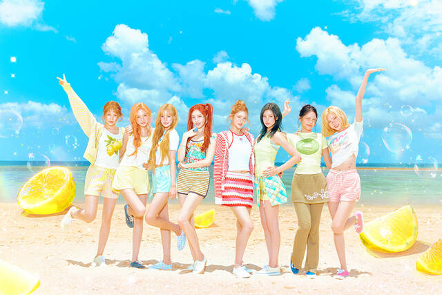하츠투하츠가 두 번째 미니 앨범 'Lemon Tang'으로 초동 하프 밀리언셀러에 등극했다. 발매 후 일주일 동안 약 59만 장 팔렸다. /SM엔터