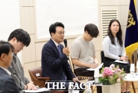  '스마트폰 없는 교실' 안민석, 취임 전 모교서 교육 본질 회복 강조