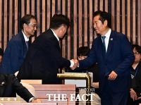  밝은 표정으로 의원총회 참석하는 정청래 전 대표 [TF사진관]