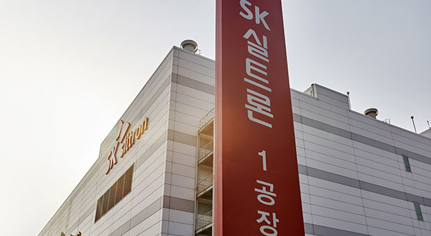 SK와 두산은 SK실트론 매각을 위한 최종 세부 조건을 조율 중이다. /SK실트론