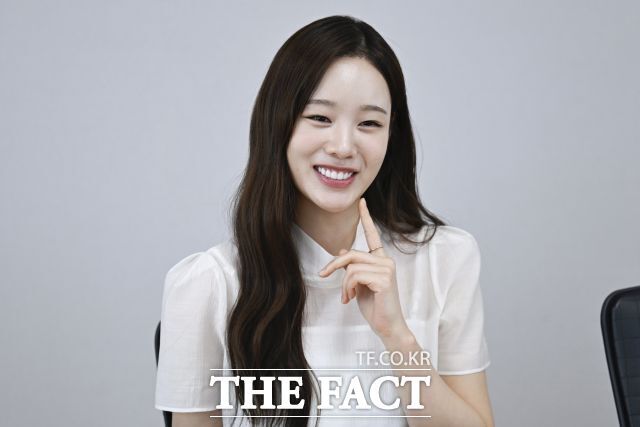 배우 김민설이