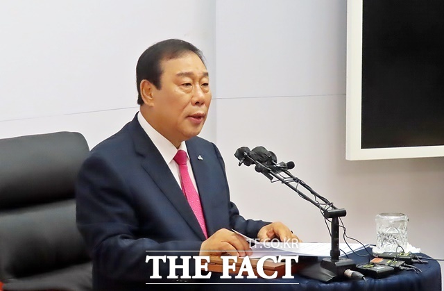 최민호 세종시장이 30일 시청 정음실에서 기자간담회를 갖고 있다. /김형중 기자