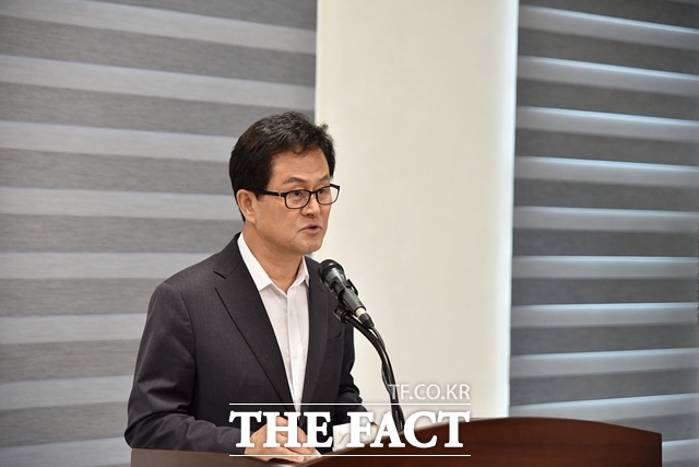 엄승용 보령시장 당선인이 9일 보령시 다정한누리보듬센터에서 열린 당선 후 첫 기자회견에서 민선9기 시정 운영 방향과 비전을 설명하고 있다. /노경완 기자
