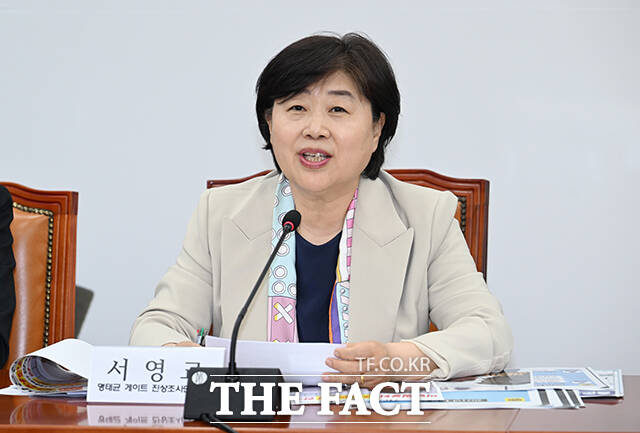 더불어민주당이 30일 국회 본회의에서 법제사법위원회 등 11개 상임위원장을 일괄 선출했다. 사진은 법사위원장으로 당선된 서영교 민주당 의원. /박헌우 기자