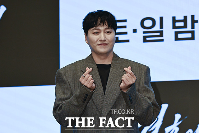 남궁민과 이설, 이상희, 김대명(왼쪽부터)이 포즈를 취하고 있다.