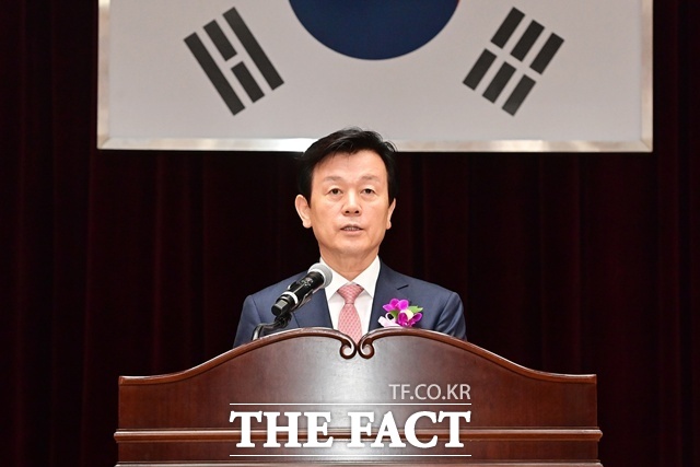 진주시 최초의 민선 3선 시장인 조규일 시장이 1일 취임식 갖고 민선 9기 출발을 알렸다. /진주시
