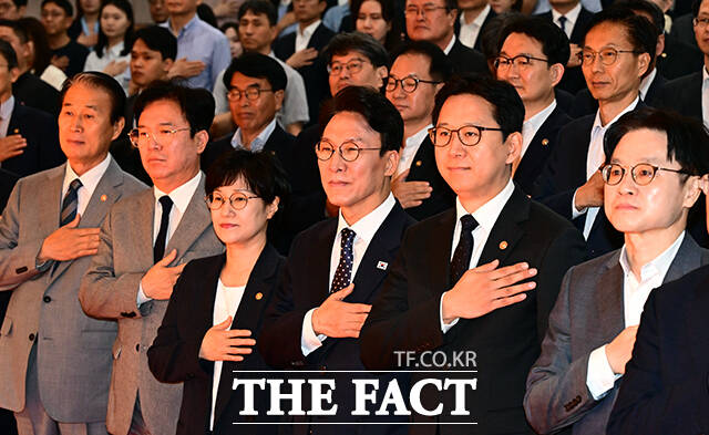김민석 국무총리가 1일 오전 서울 종로구 정부서울청사에서 열린 이임식에 참석해 이임사를 하고 있다. /임영무 기자