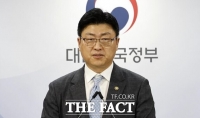  호르무즈 해협 한국 선박 24척 탈출, 2척 남아…