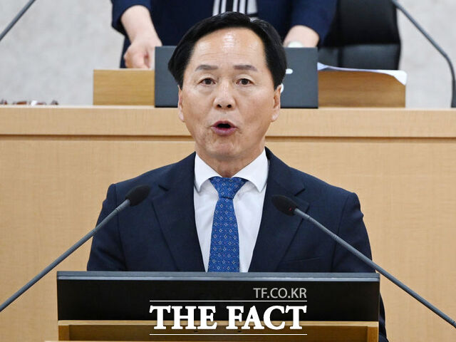 전남광주통합특별시 남구의회 김광수 조국혁신당 의원이 2일 광주전남시 남구의회 제1회 임시회 제321차 본회의에서 의사진행 발언을 하고 있다. /뉴시스