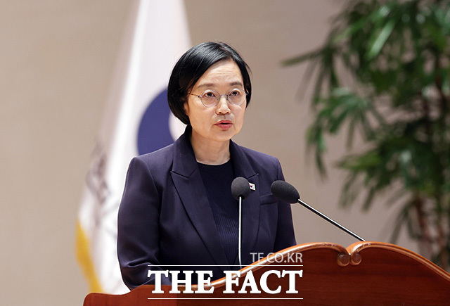한성숙 총리가 취임사를 하고 있다. /뉴시스