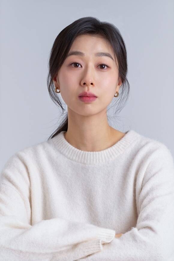 배우 박지연이 넷플릭스 '참교육'으로 많은 관심을 받은 가운데 이를 자기 일보다 더 기뻐해준 지인들에 대한 고마움을 전했다. /넷플릭스