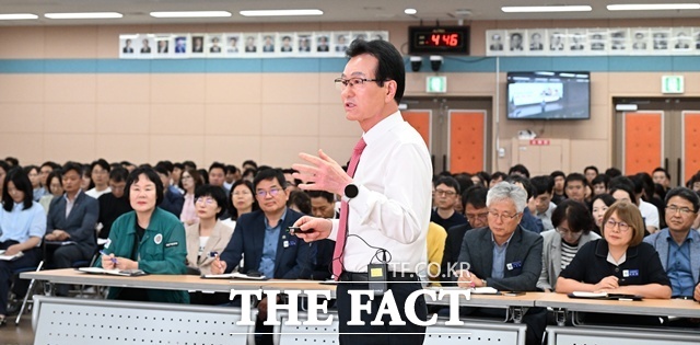 이홍기 거창군수가 민선 9기 군정 방향 설명회를 갖고 있다. /거창군