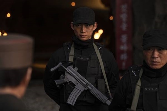 넷플릭스 오리지널 '참교육'과 SBS 화제작 '김부장', 두 작품 모두 공개 직후 국내는 물론 해외에서도 폭발적인 반응을 얻고 있다. 사진은 SBS '김부장'의 한 장면. /SBS '김부장'
