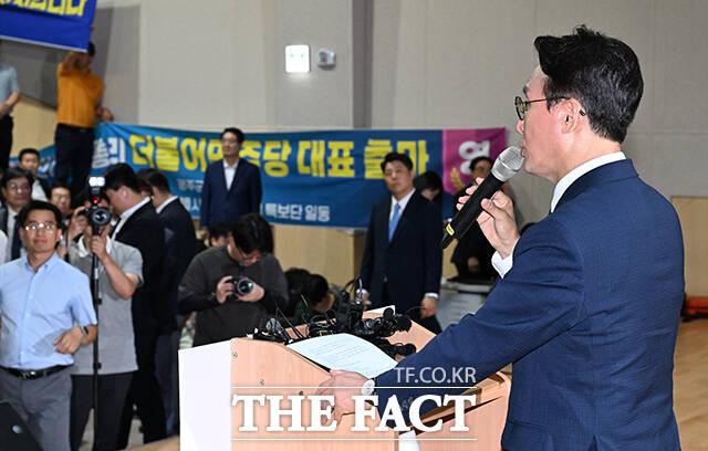 김민석 전 국무총리가 6일 오전 전남광주 동구 전일빌딩245에서 더불어민주당 당대표 출마선언을 하고 있다. /전남광주=박헌우 기자