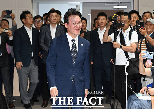 김민석 전 국무총리가 6일 오전 전남광주 동구 전일빌딩245에서 더불어민주당 당대표 출마선언을 하고 있다. /전남광주=박헌우 기자