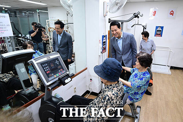 서대문구 시립서대문노인종합복지관 현장방문한 오세훈 서울시장.