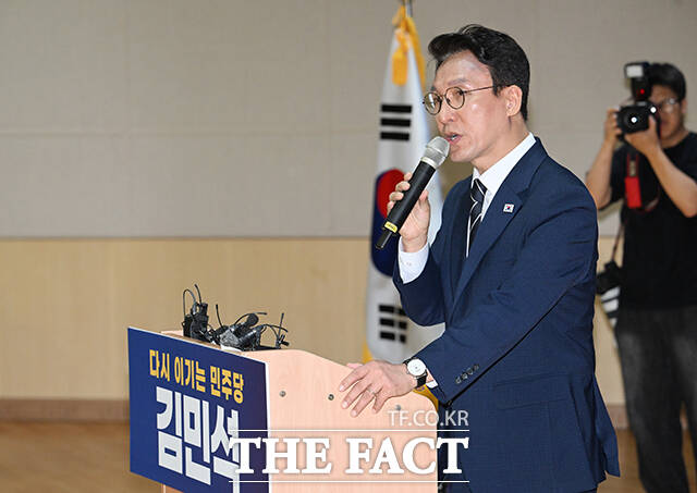 김민석 전 국무총리가 6일 오전 전남광주 동구 전일빌딩245에서 더불어민주당 당대표 출마선언을 하고 있다. /전남광주=박헌우 기자