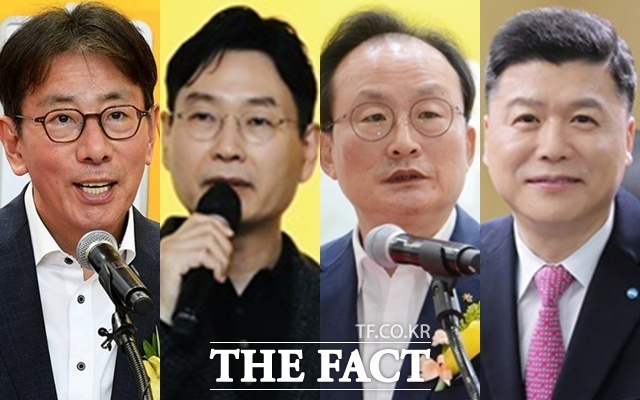 (왼쪽부터) 이재근 KB금융지주 글로벌부문장 겸 WM·SME부문장, 이창권 미래전략부문장, 이환주 KB국민은행 은행장, 권광석 전 우리은행장. /더팩트 DB