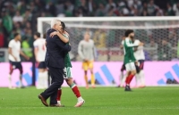  멕시코 축구 세대교체…아기레 감독, 16강 패배 후 사임