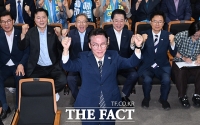  당권 도전 김민석 '두 주먹 불끈' [포토]