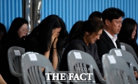  광주제일고 찾아 눈물 흘리는 배재고 학부모 [포토]