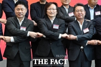  기념촬영 하는 류재철·주병기·하범종 [포토]