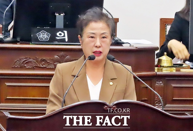 권경운 의원이 부의장에 당선된 뒤 소감을 밝히고 있다. /김형중 기자